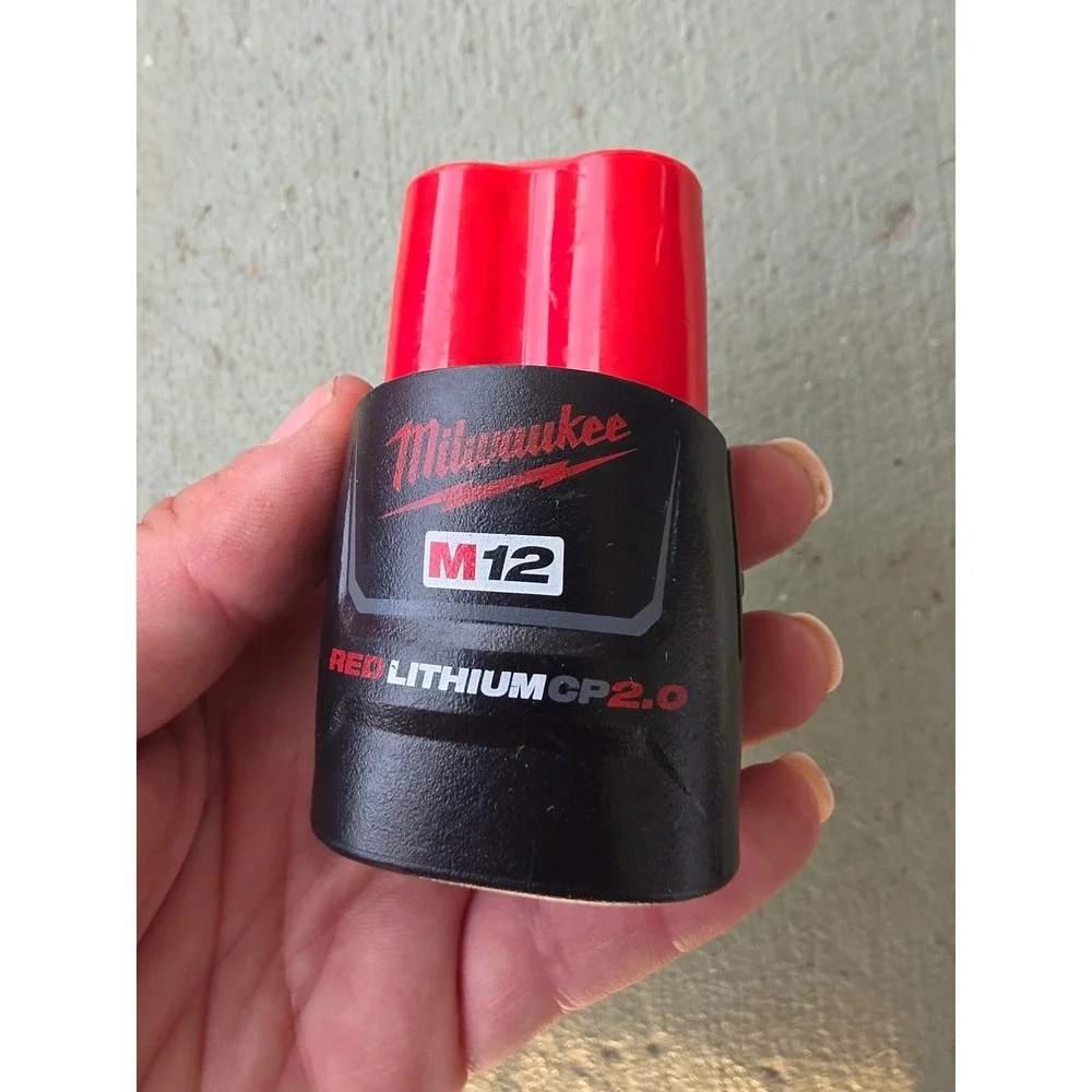 Milwaukee M12 REDLITHIUM CP2.0 12V Lithium-Ion Battery 2.0Ah 48-11-2420 Z3